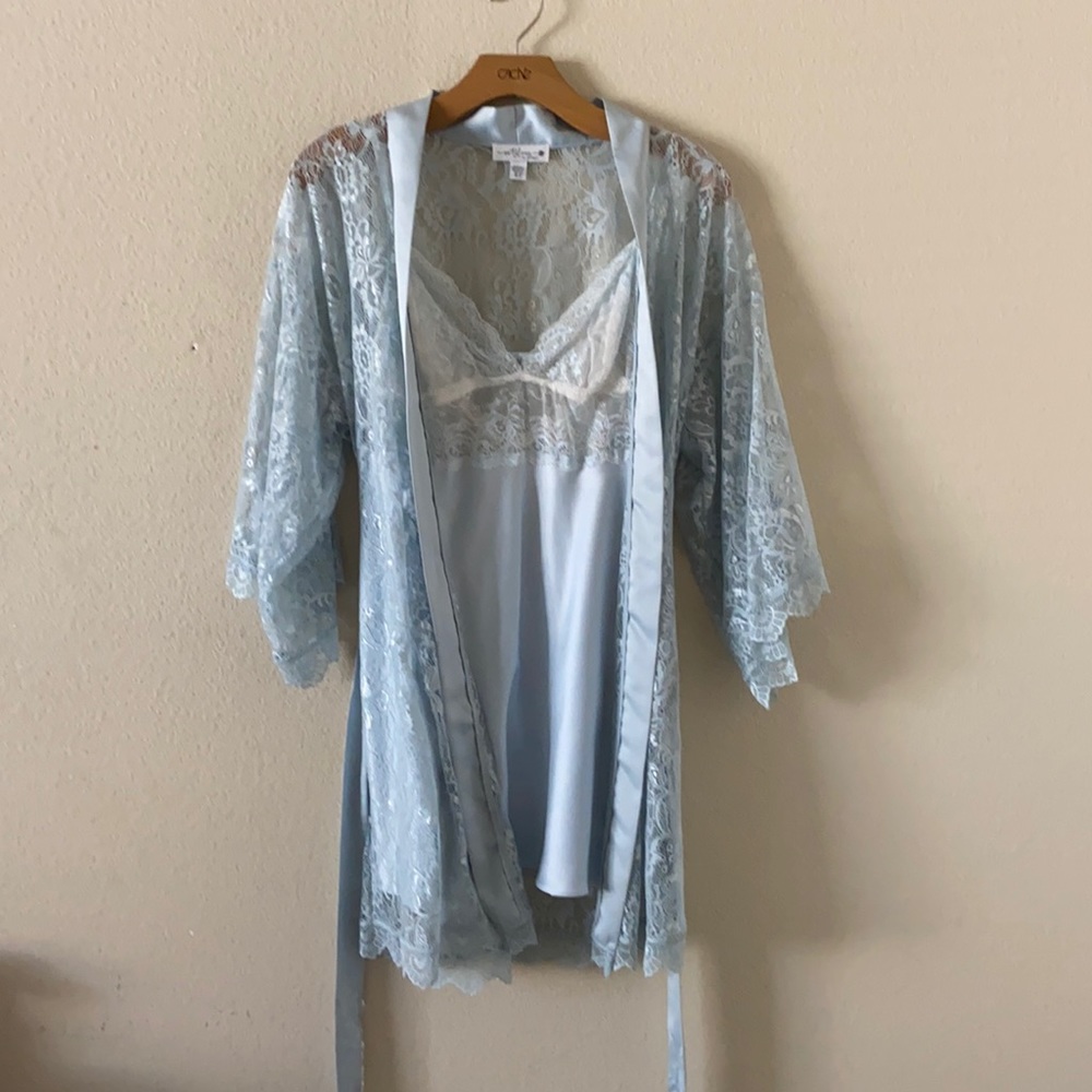 Night gown and sleep robe
